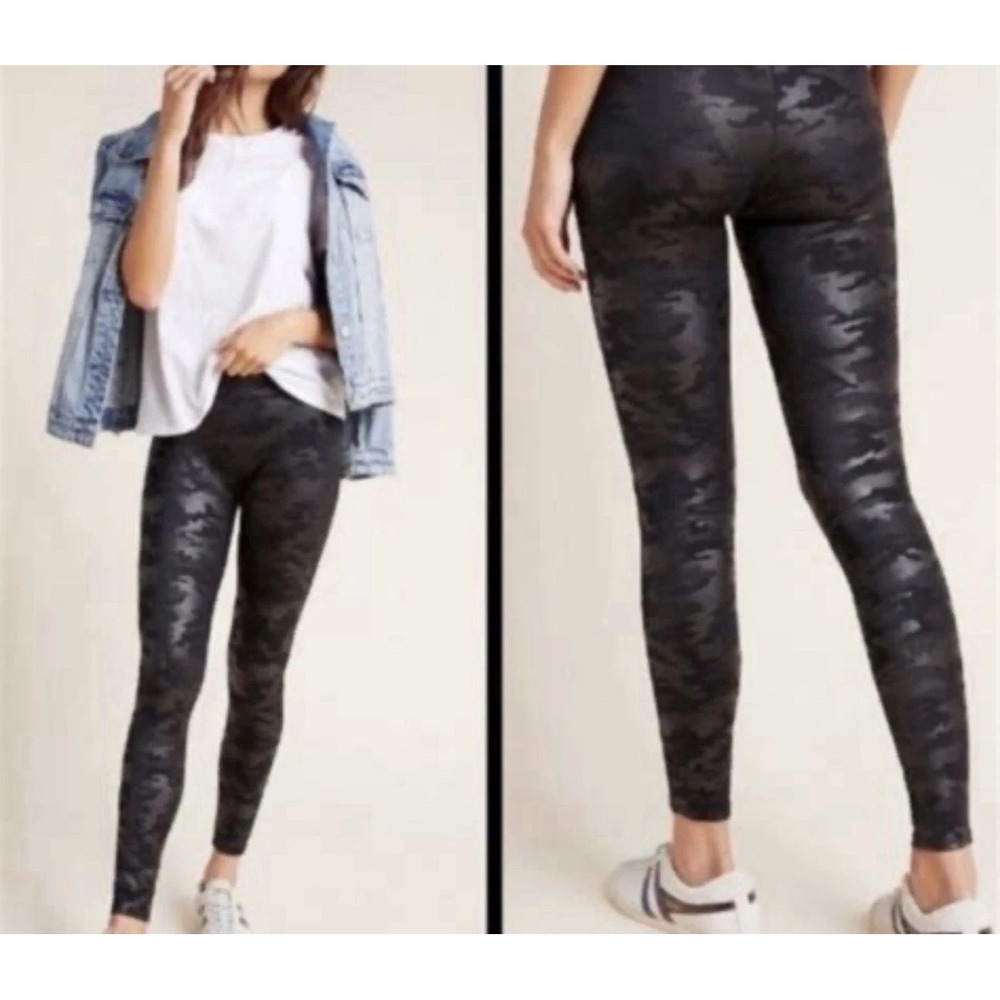 Spanx Black Camo Faux Leather Leggings Size Small